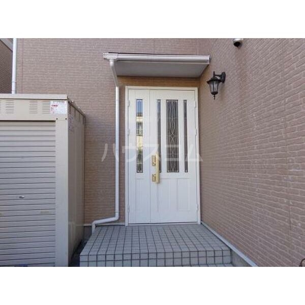 14/18 エントランス