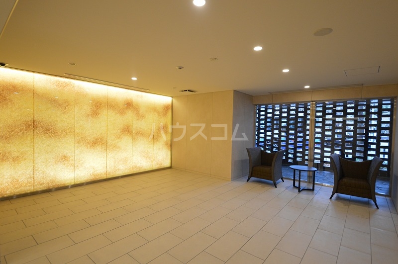 22/30 エントランス