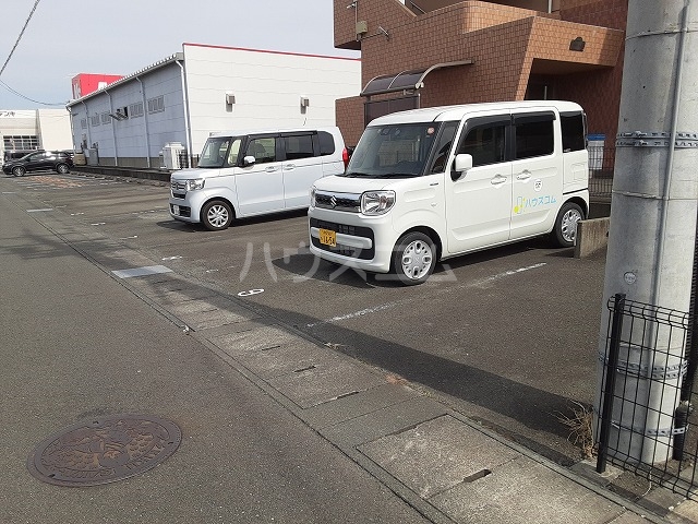 24/28 駐車場