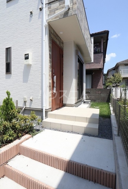 18/29 エントランス