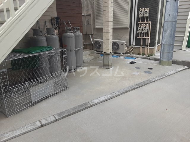 18/22 エントランス