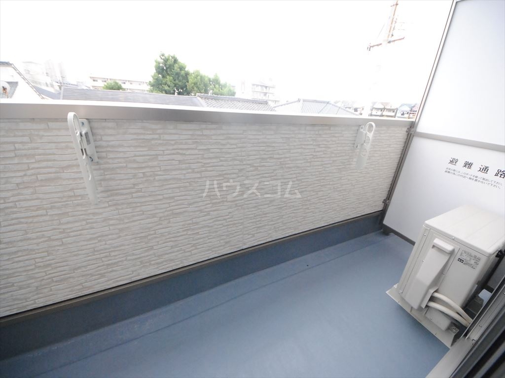 23/30 バルコニー