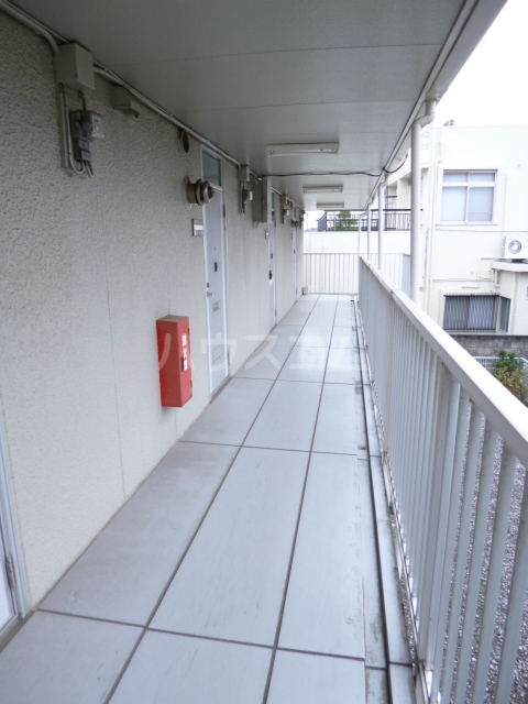 15/23 エントランス