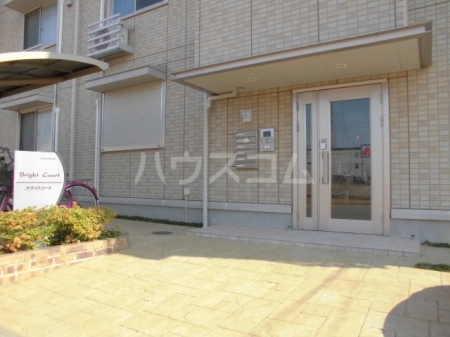 18/28 エントランス