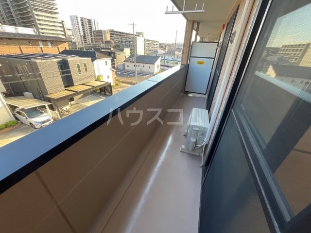21/28 バルコニー