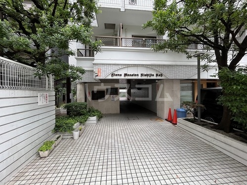 14/21 エントランス