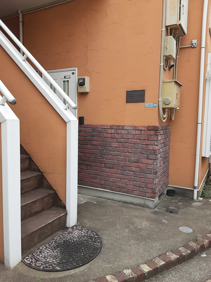 24/28 エントランス