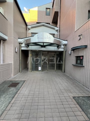 20/28 エントランス