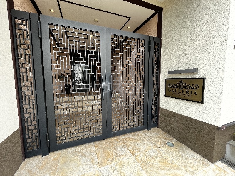 29/30 エントランス