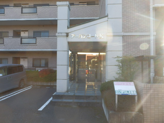 19/27 エントランス