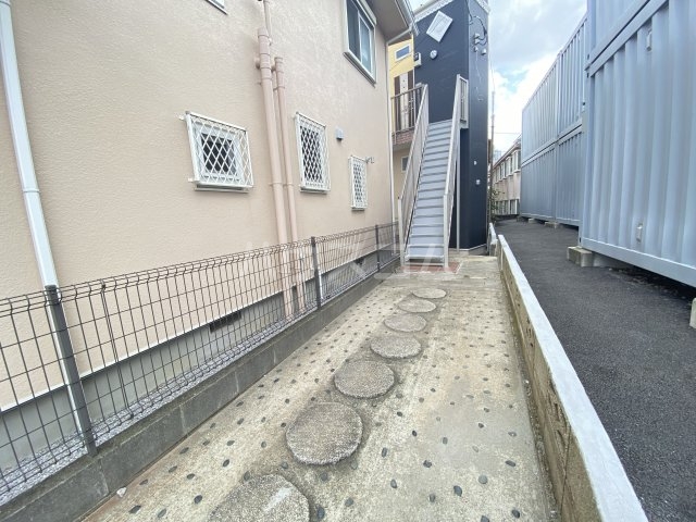 21/30 エントランス