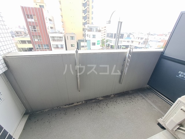 13/30 バルコニー