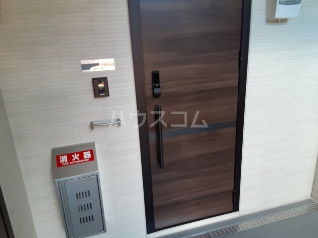 13/30 玄関