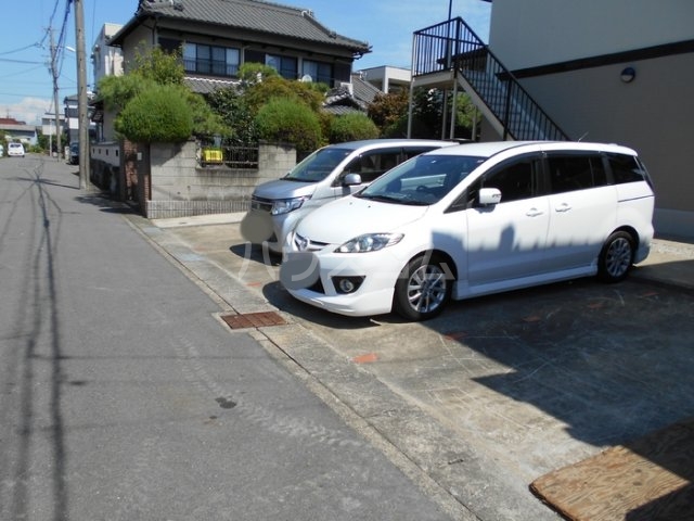 18/24 駐車場