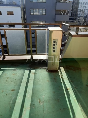 13/18 バルコニー