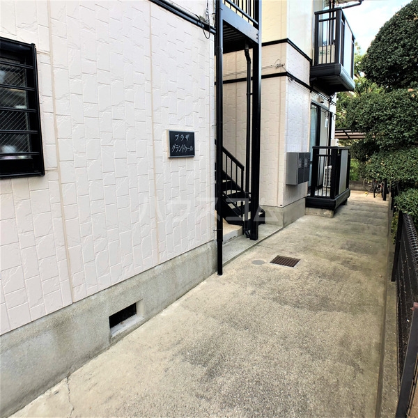 13/24 エントランス