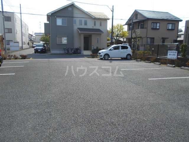21/26 駐車場