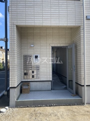 2/2 エントランス