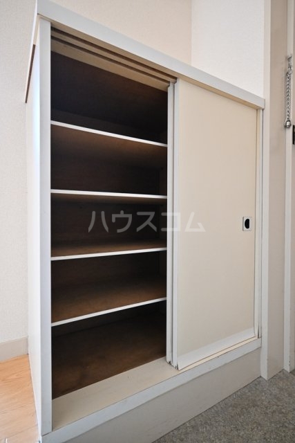 2/4 エントランス