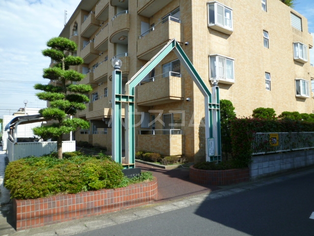 24/26 エントランス