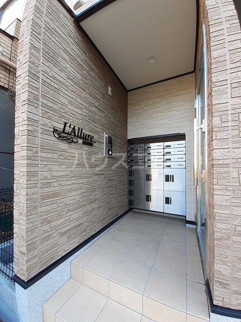 15/23 エントランス