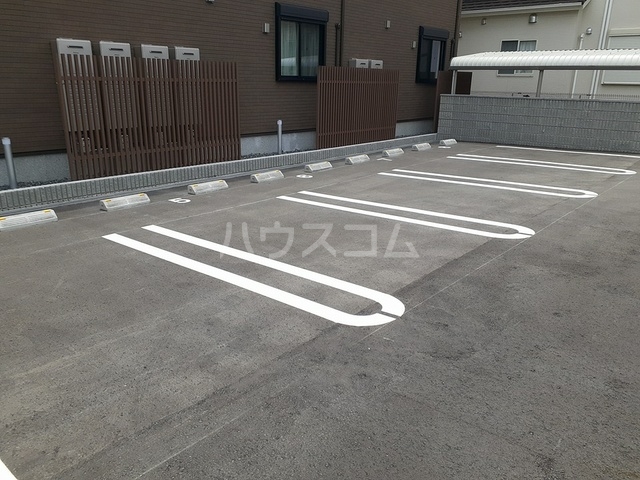 14/20 駐車場