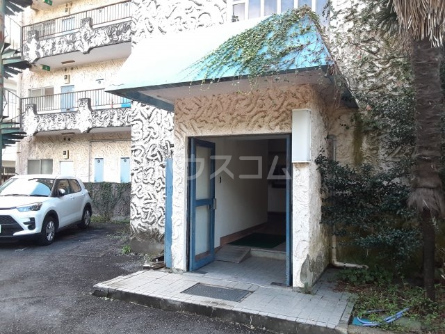 20/29 エントランス