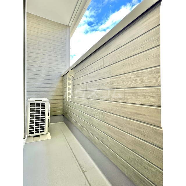 15/28 バルコニー