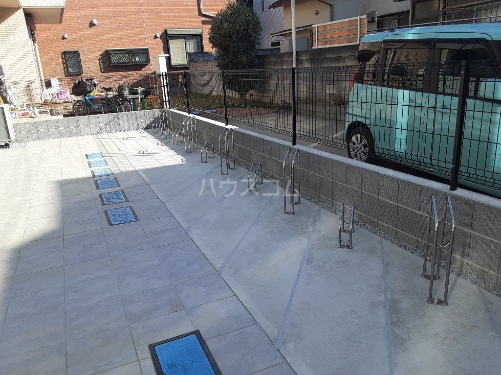 28/30 駐車場