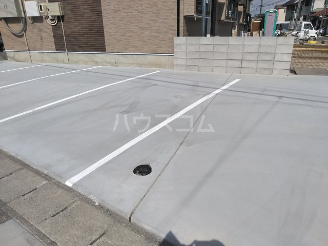 26/30 駐車場