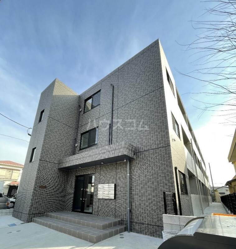 17/26 エントランス