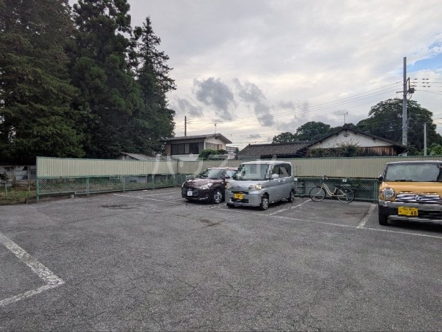 2/2 駐車場