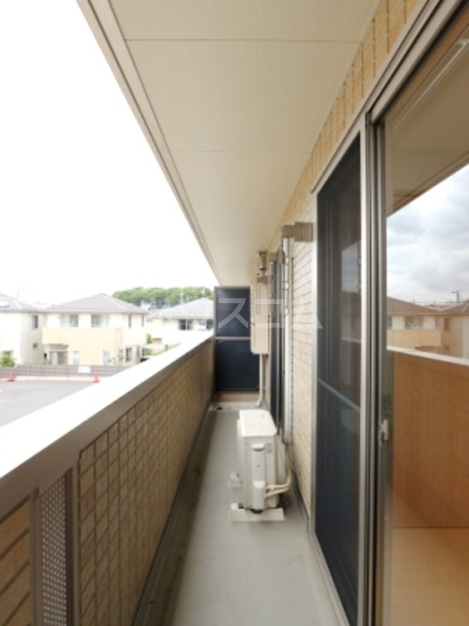 13/18 バルコニー