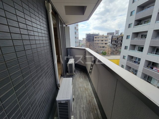 20/30 バルコニー