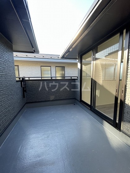 23/28 バルコニー