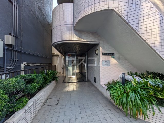 28/29 エントランス