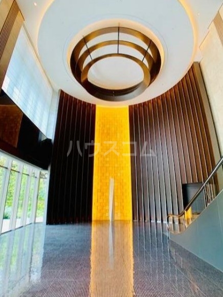 24/29 エントランス