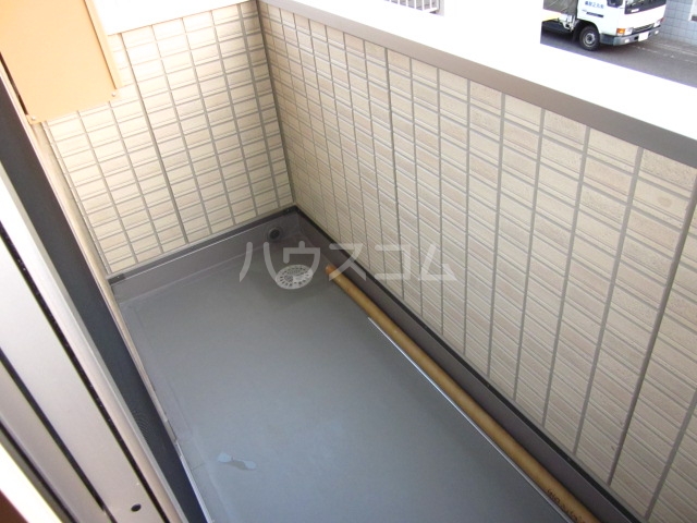 20/27 バルコニー