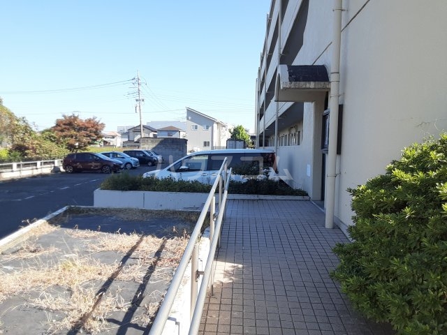 19/25 エントランス