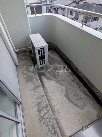 21/30 バルコニー