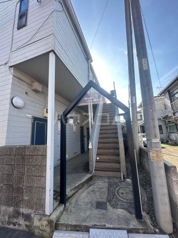 26/30 エントランス