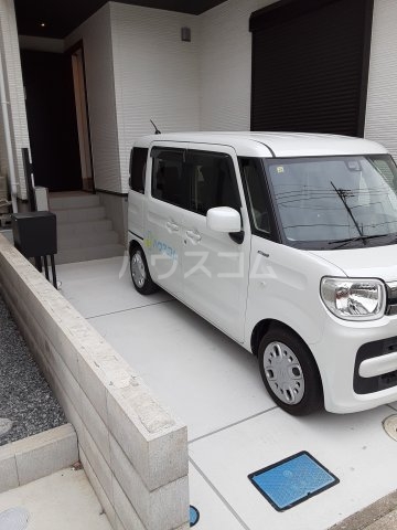 15/15 駐車場