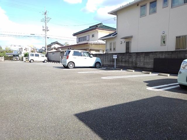 14/20 駐車場