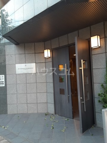 28/30 エントランス