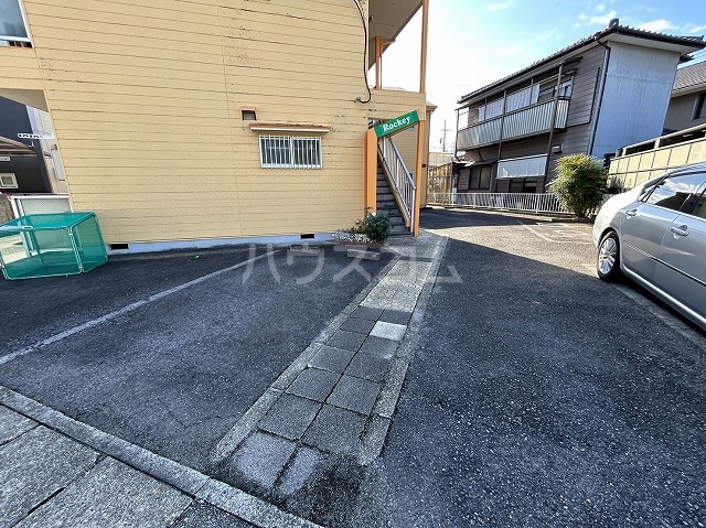 23/29 駐車場