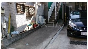 28/30 駐車場