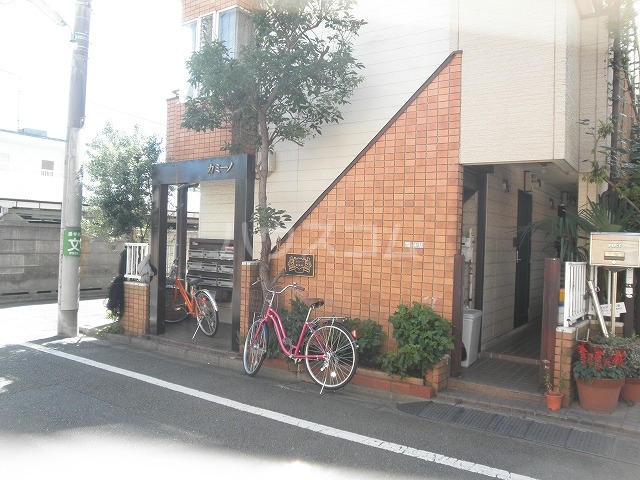 19/27 エントランス