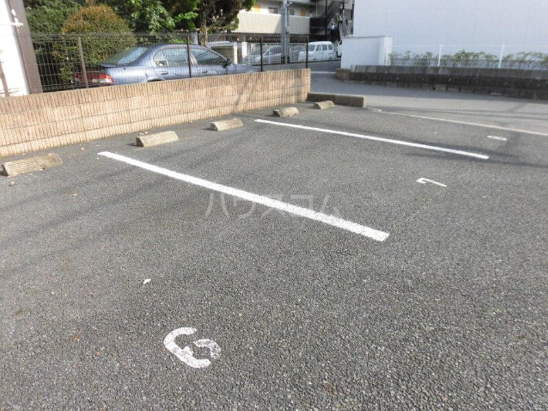24/28 駐車場