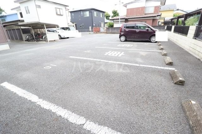 2/5 駐車場