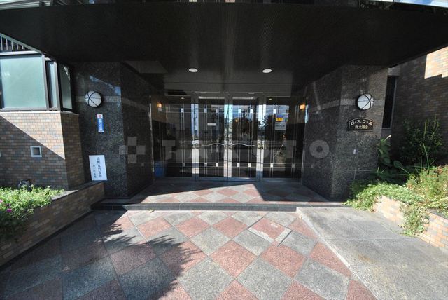 28/30 エントランス